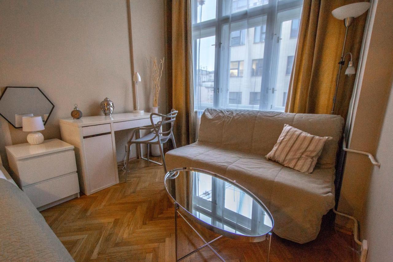 Design By Ruterra * Prag